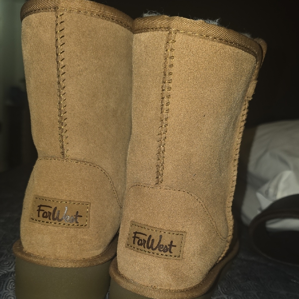 Women's Tan Winter Boots